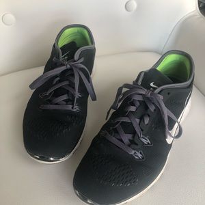 Nike tennis shoes
